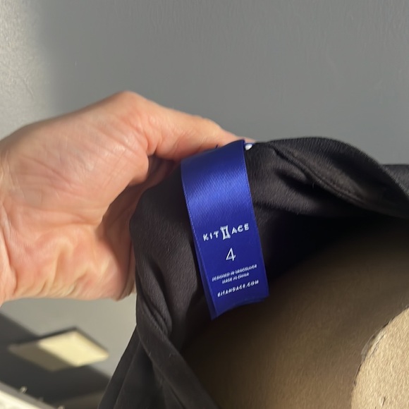 Size 4 Kit and Ace long sleeve Black top - Picture 2 of 3